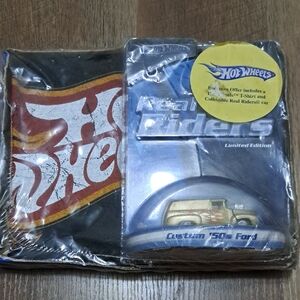 Hot Wheels Real Riders Limited Edition Custom '50 Ford w/Hot Wheels T-shirt
